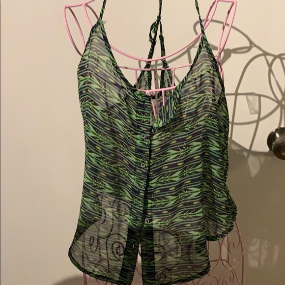 Tank top bundle - Picture 3 of 4